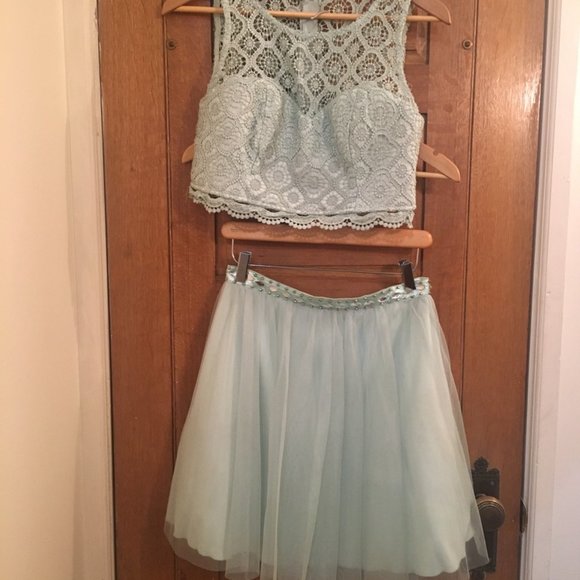 Mint Green 2 piece Party Dress - Picture 3 of 4
